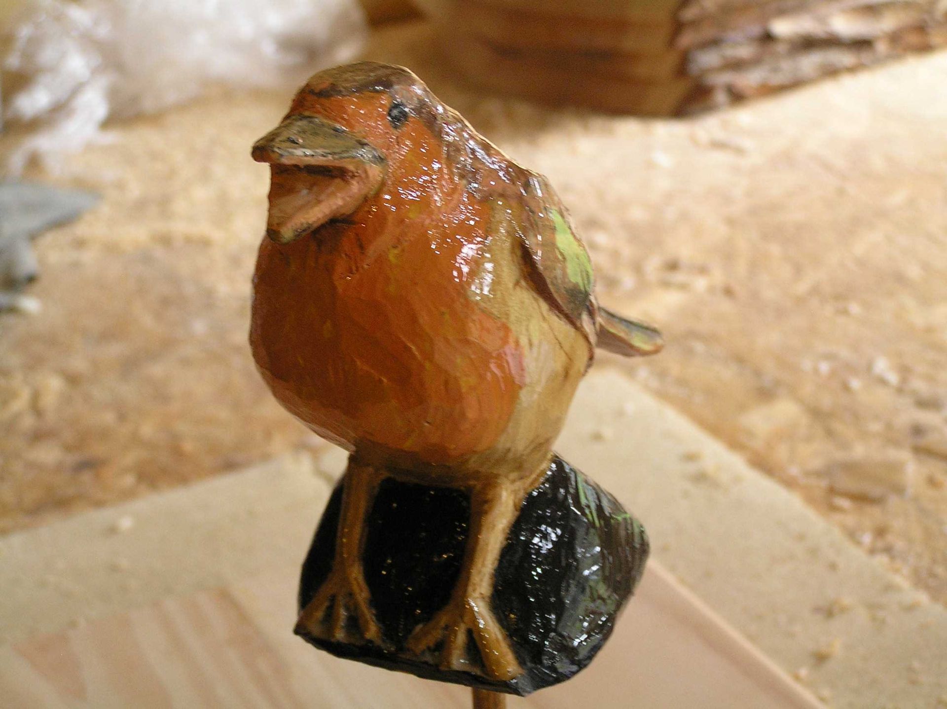 Small scale garden sculpture of a robin by Ingrained Culture