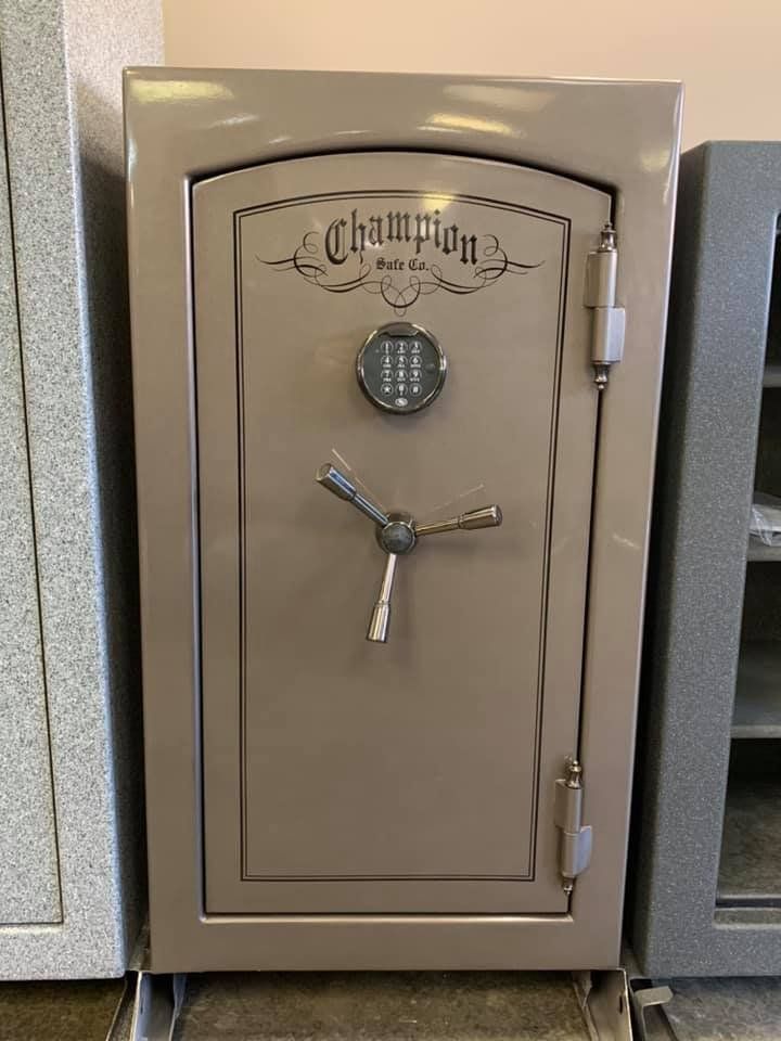 AACE Glass Lock & Key