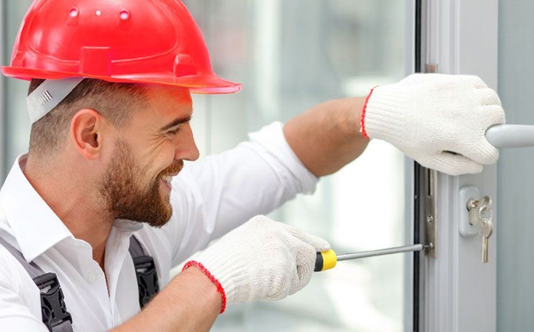 AACE Glass Lock & Key