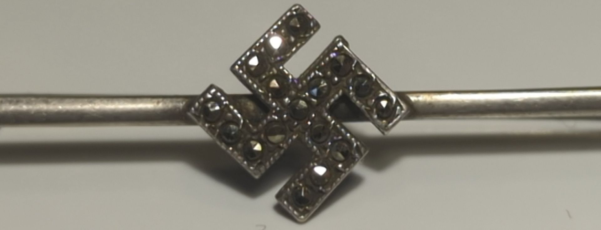 800 zilveren broche (hakenkreuz-Schmuck)