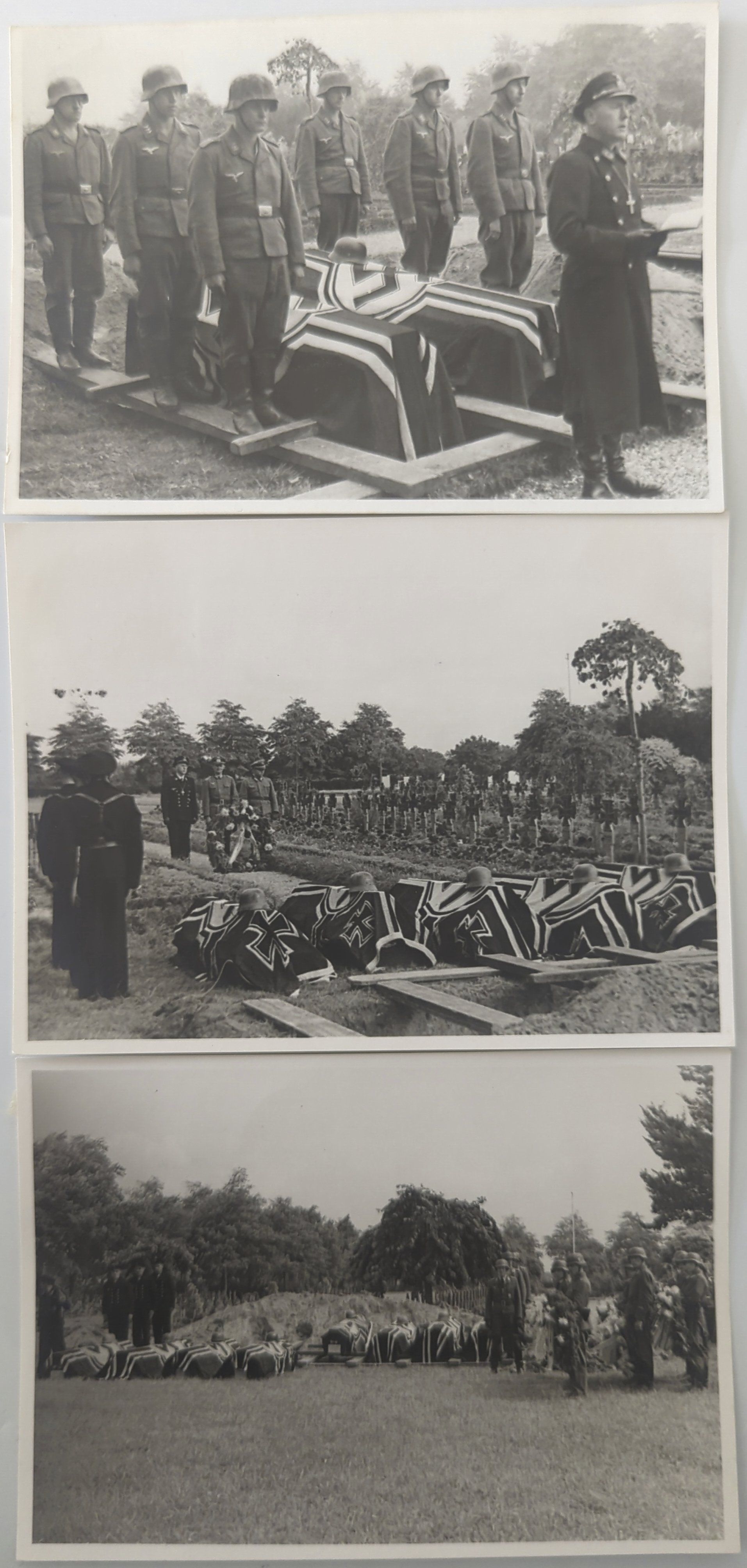 Set van 3 originele foto’s – Duitse militaire begrafenis, ca. 1940–1944