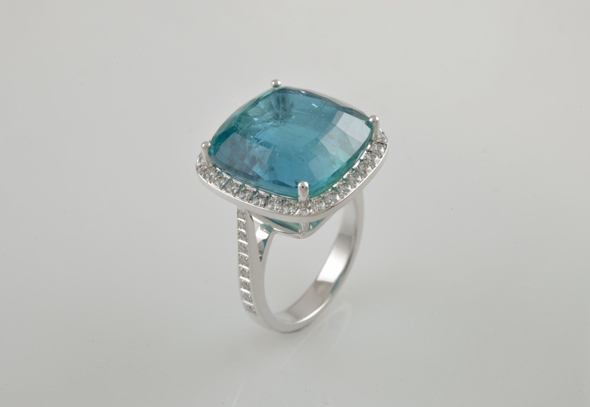 Indigolith-Brillanten Ring