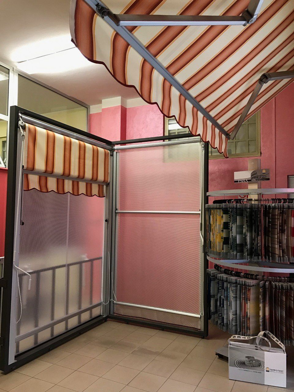 Esempio di tende per negozi