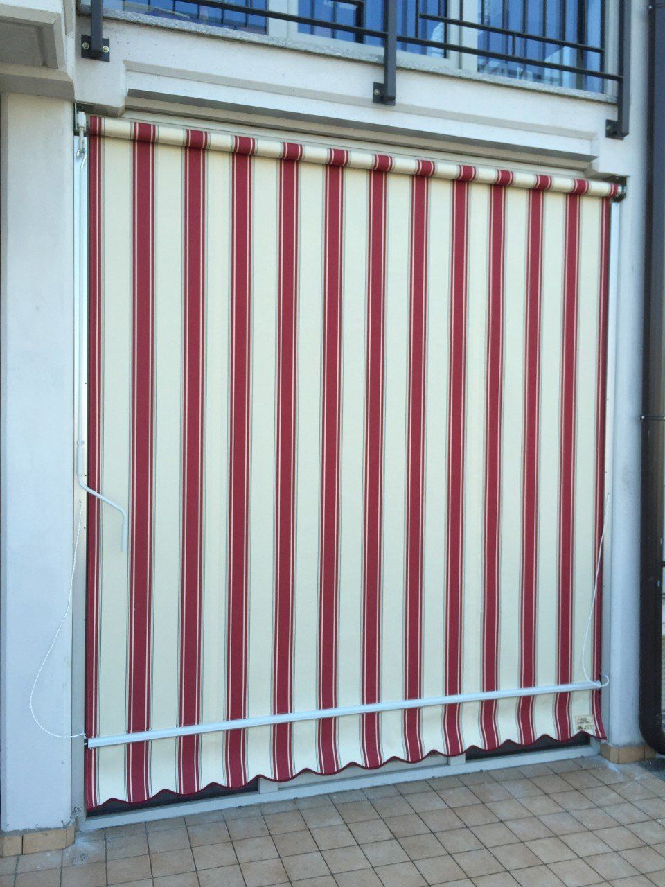 Tenda a guida a righe chiusa