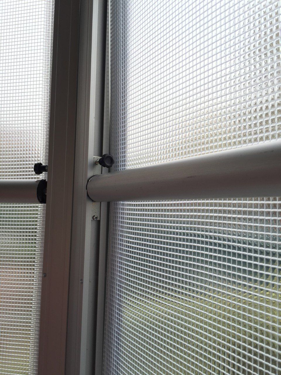 Particolare delle tende invernali a Torino