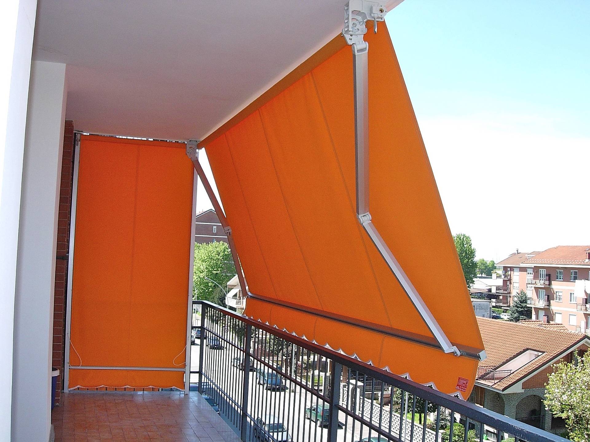 Tende a bracci estensibili