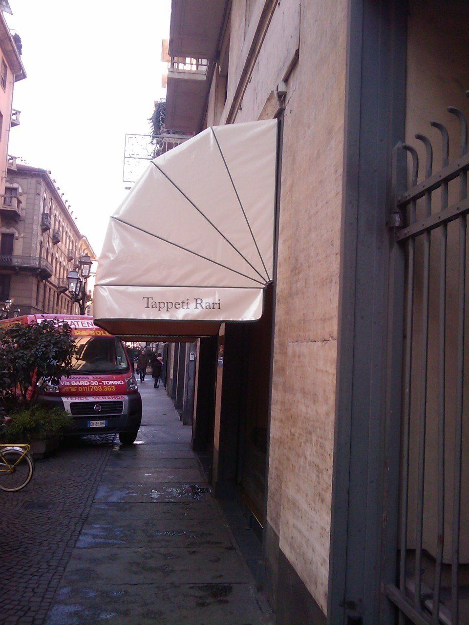 Tenda a capote bianca