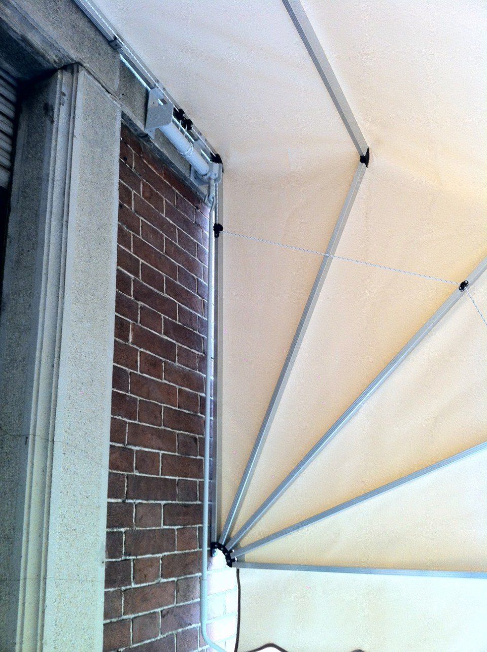 Tende da sole con motore