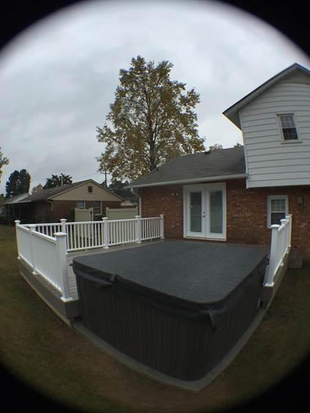 jacuzzi on corner of deck