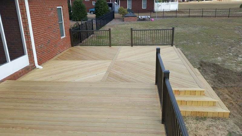2 tiered deck with black railing