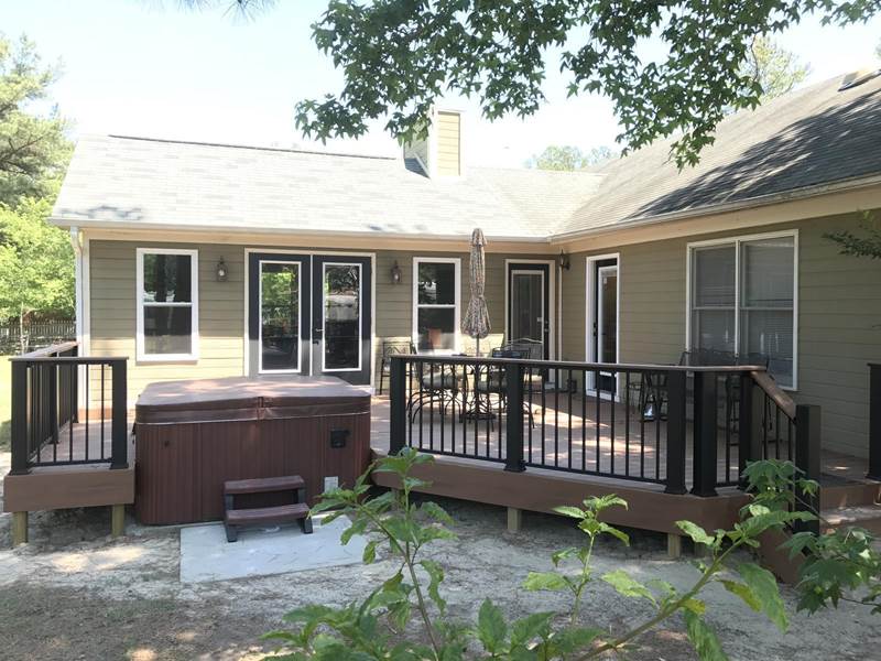 back deck with jacuzzi