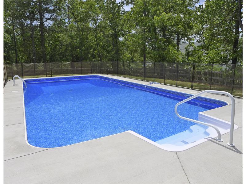 stairs leading into rectangular pool
