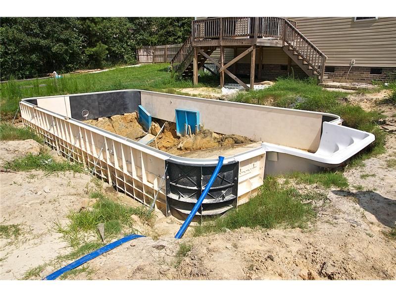 Swimming Pool Wall Molding being Placed | Swimming Pool Contractor | Fayetteville, NC