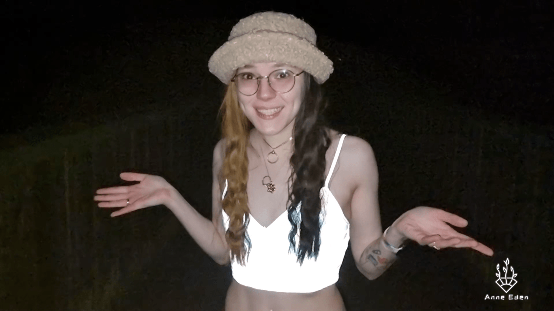 Anne Eden Outdoorfick Mitternacht
