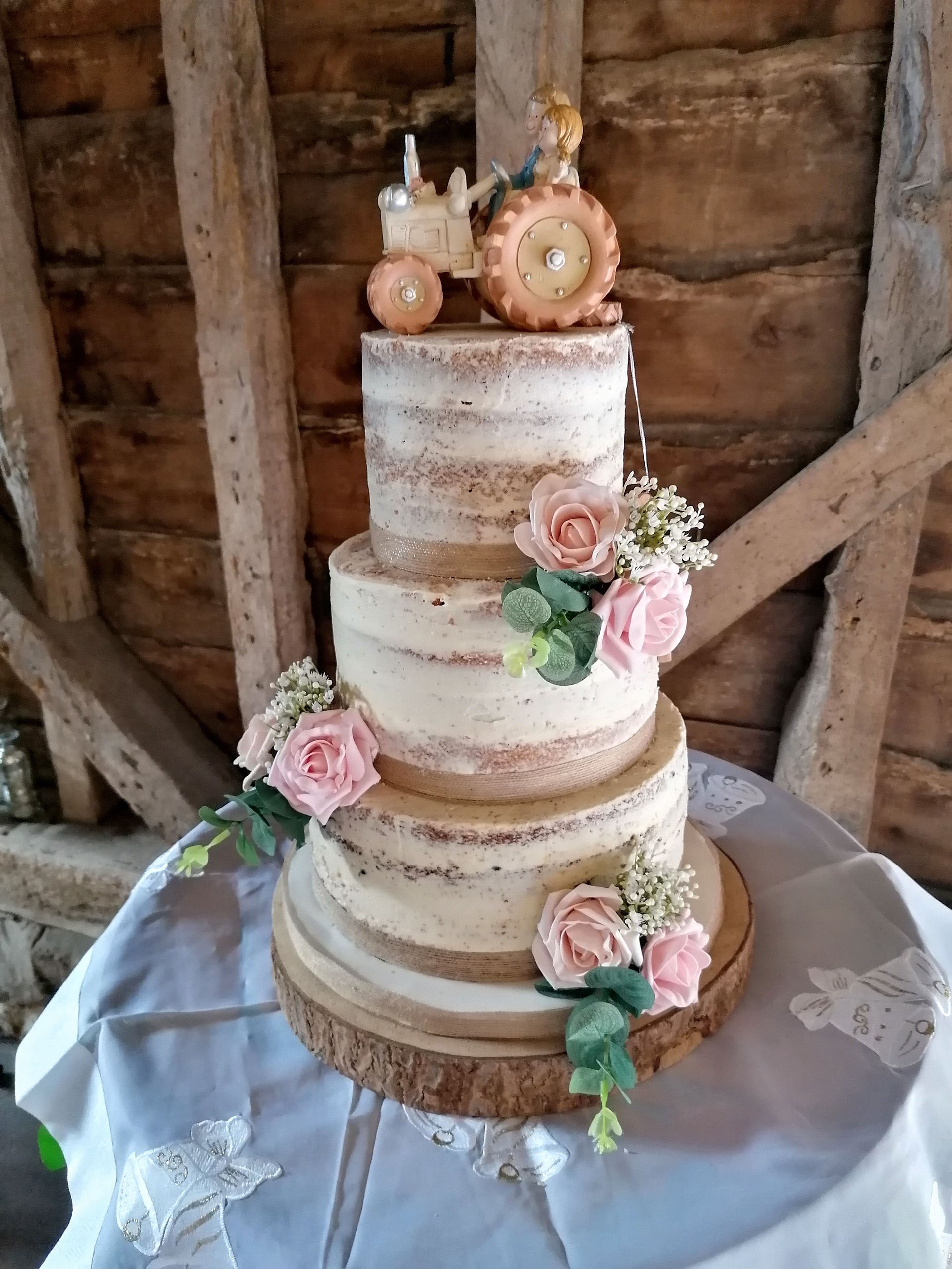 Willow Cakes Ashford white and red wedding cake three-tiered