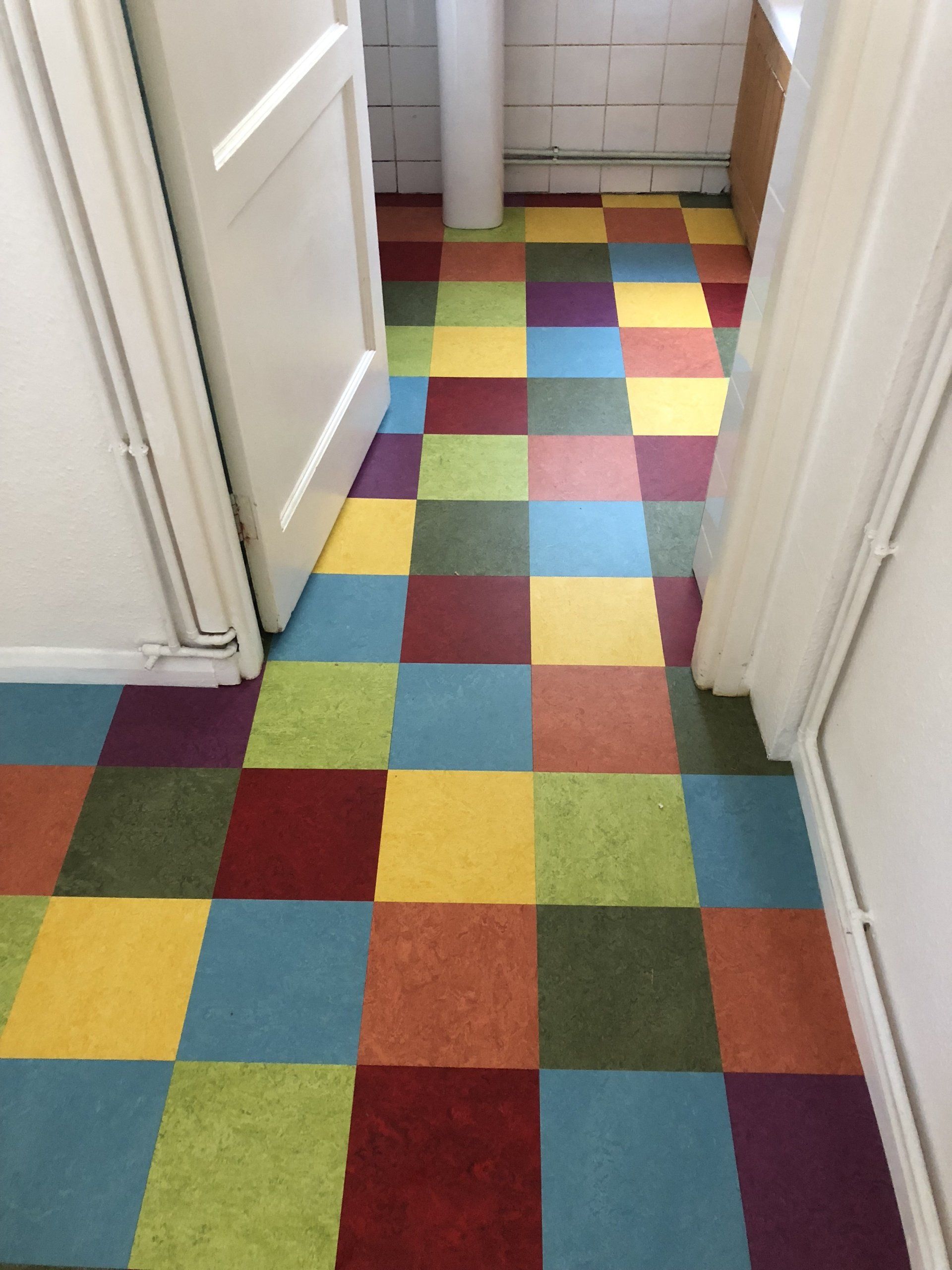 Marmoleum tiles, Multiple Colours