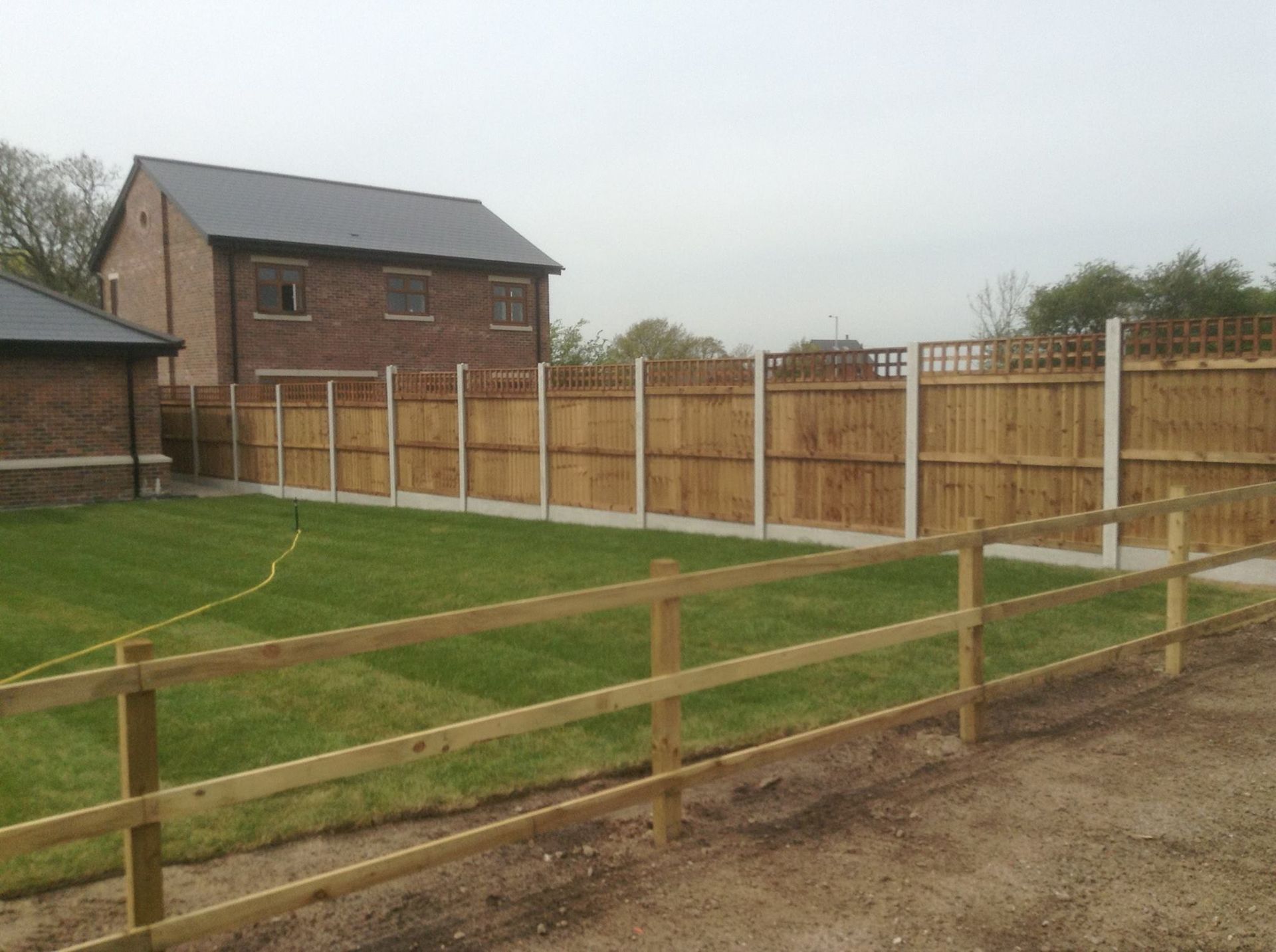 different types of wood fence