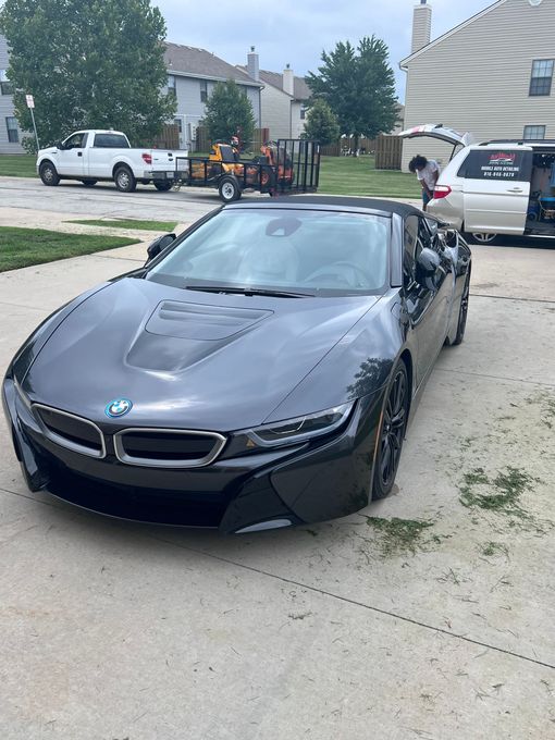 A black bmw i8 detailed