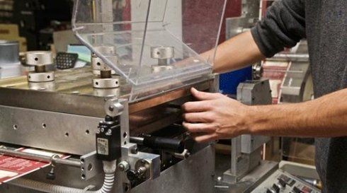 Macchinari per fustellatura e cordonatura