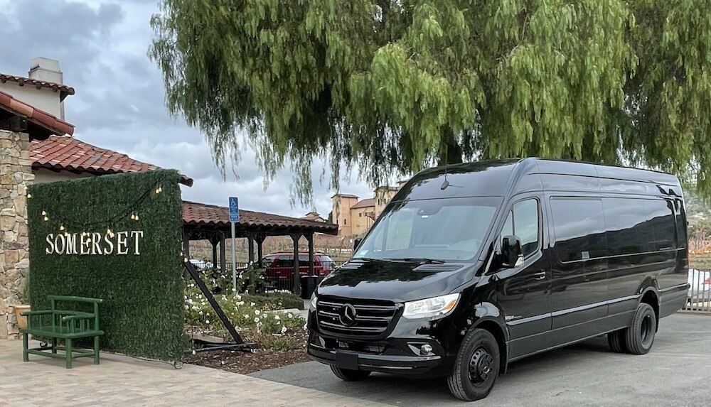 Limo bus wine tours to Temecula from Corona