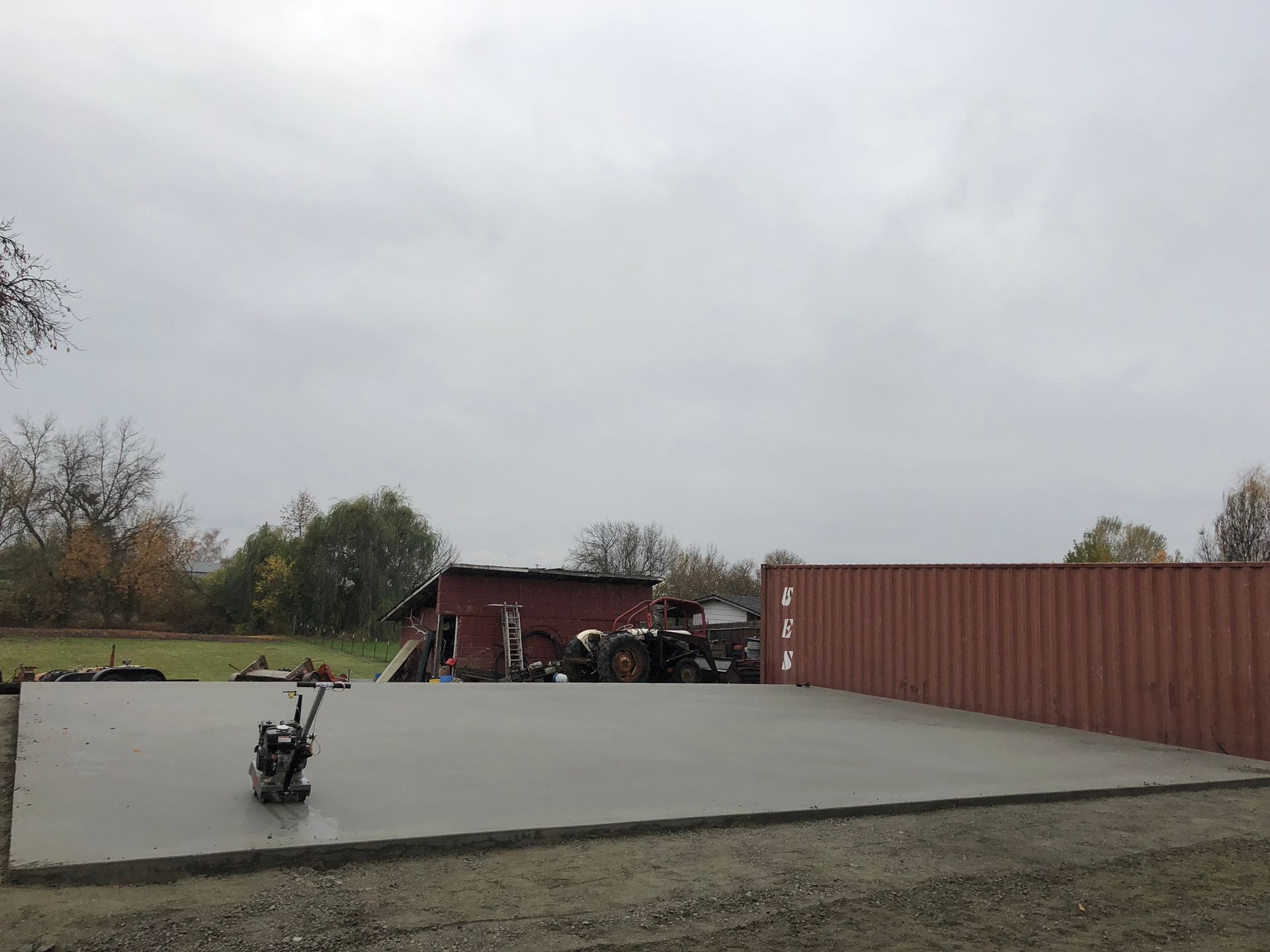 Concrete flatwork foundation for a shop garage in Medford, Oregon.