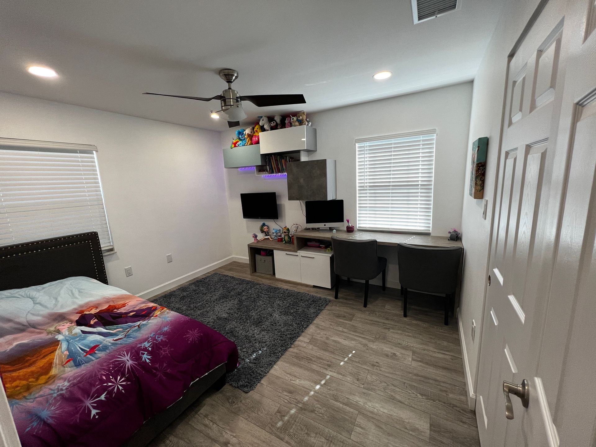 Girl's bedroom by RIM Express