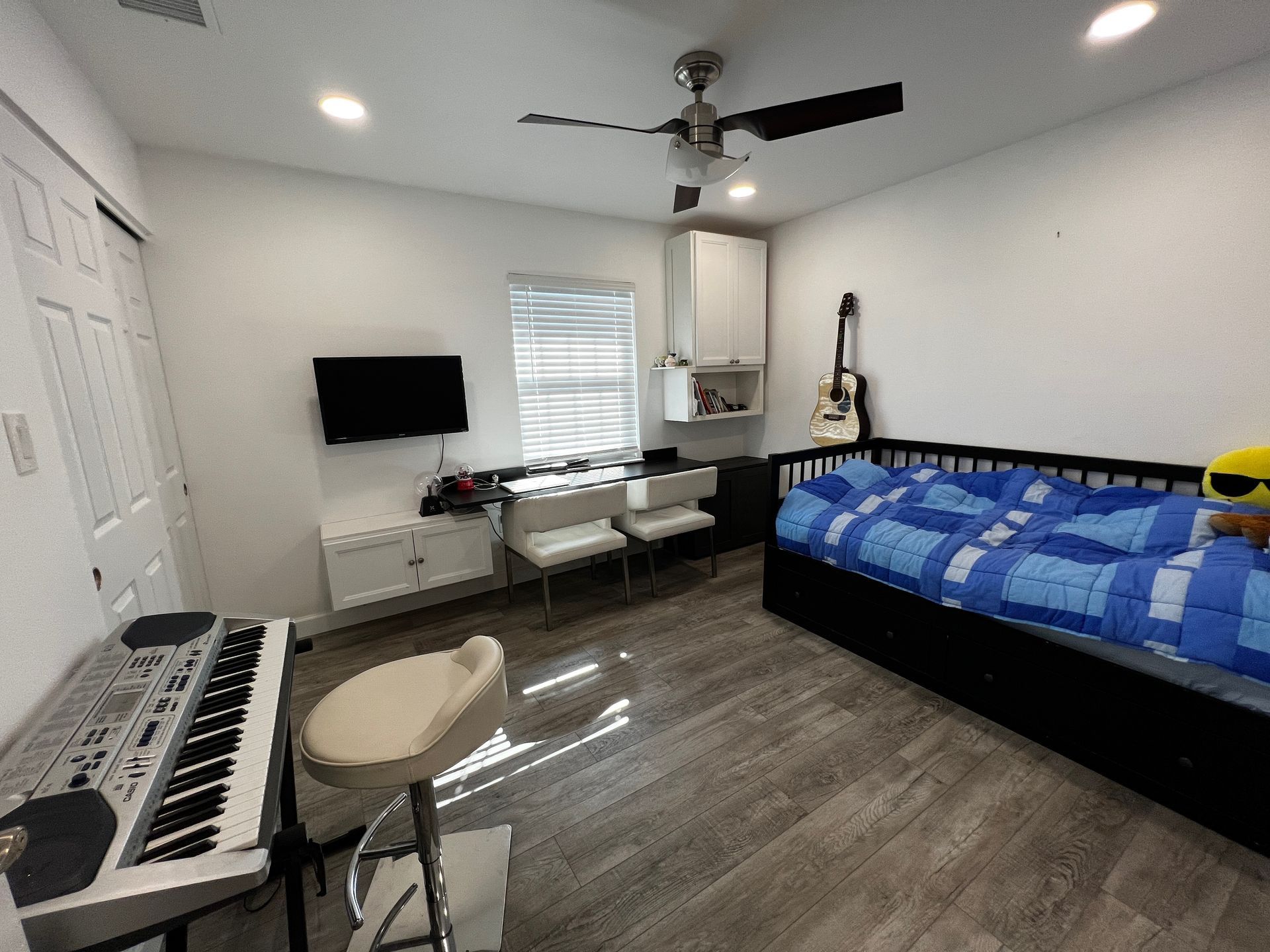 Boy's bedroom by RIM Express