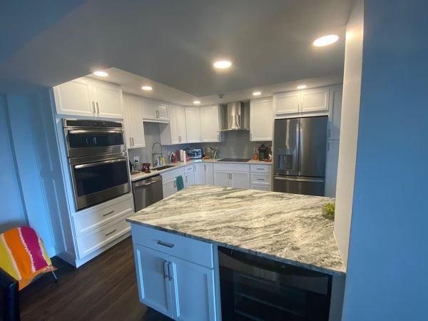 White shaker kitchen by RIM Express