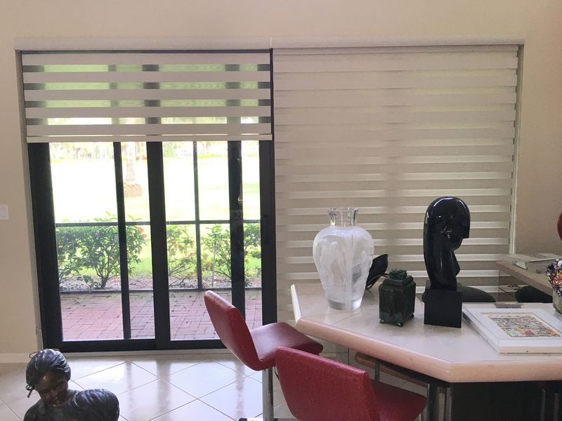 Living Room with Sliding Glass — Coral Springs, FL — Solun Window Fashions & Automation