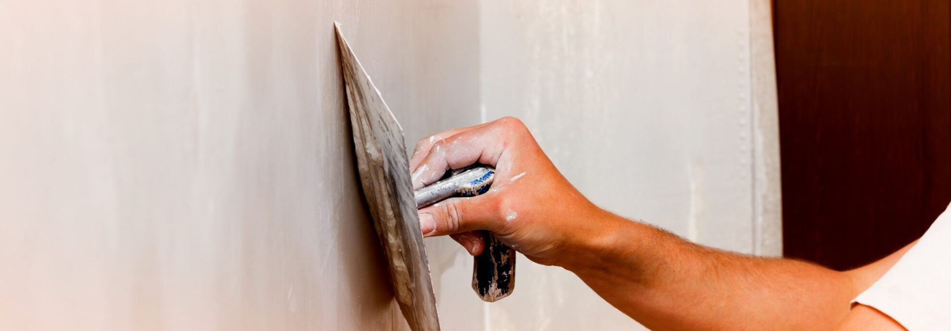 Why Prime Drywall? Essential Benefits Before Painting