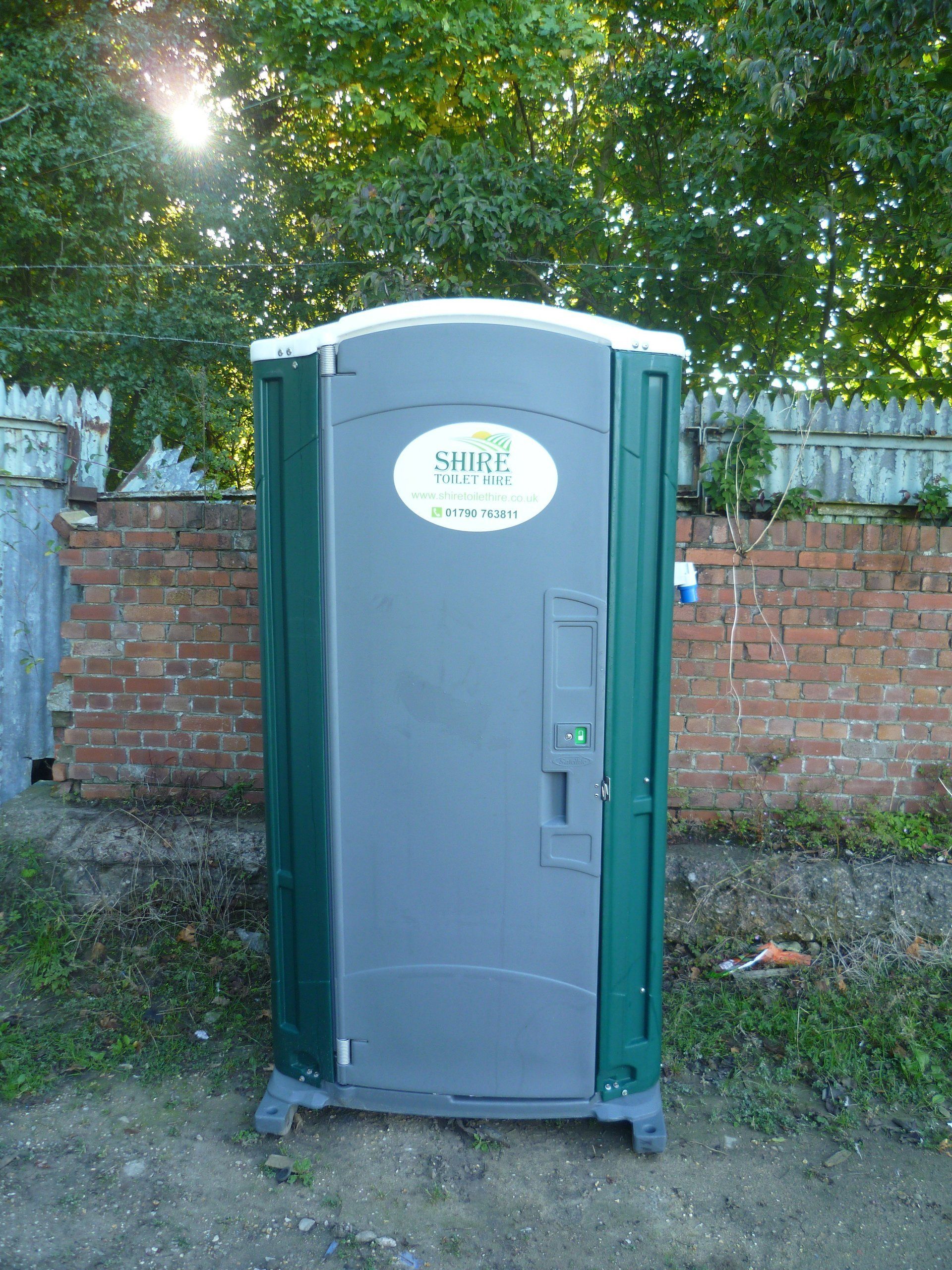 single hot wash toilet unit