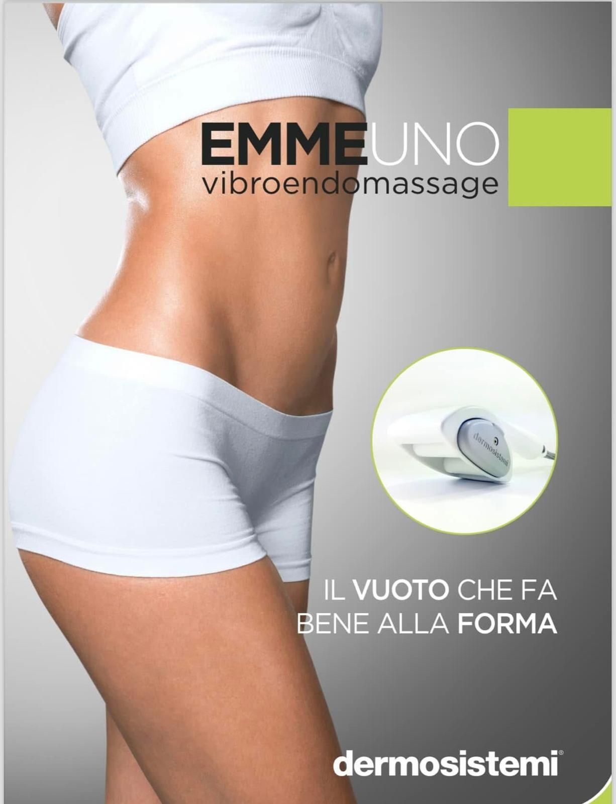 Il torso di una donna è mostrato in una pubblicità per emmeuno