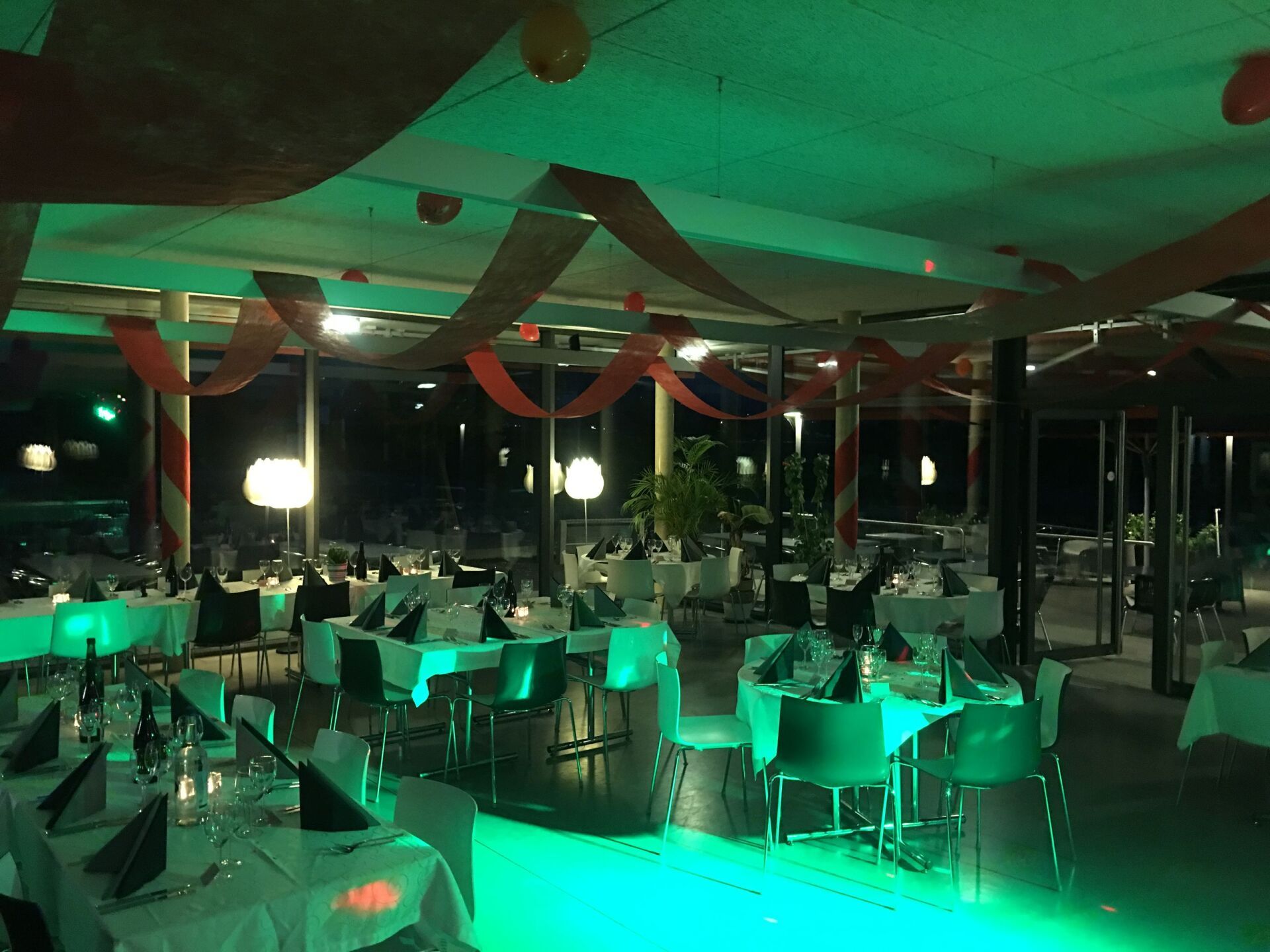 salle du rouelbeau le soir