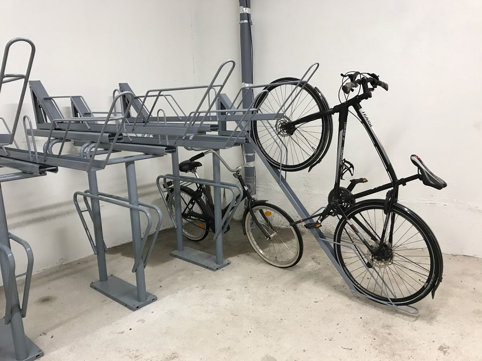 Kerrosteline DD-4 pyöräteline