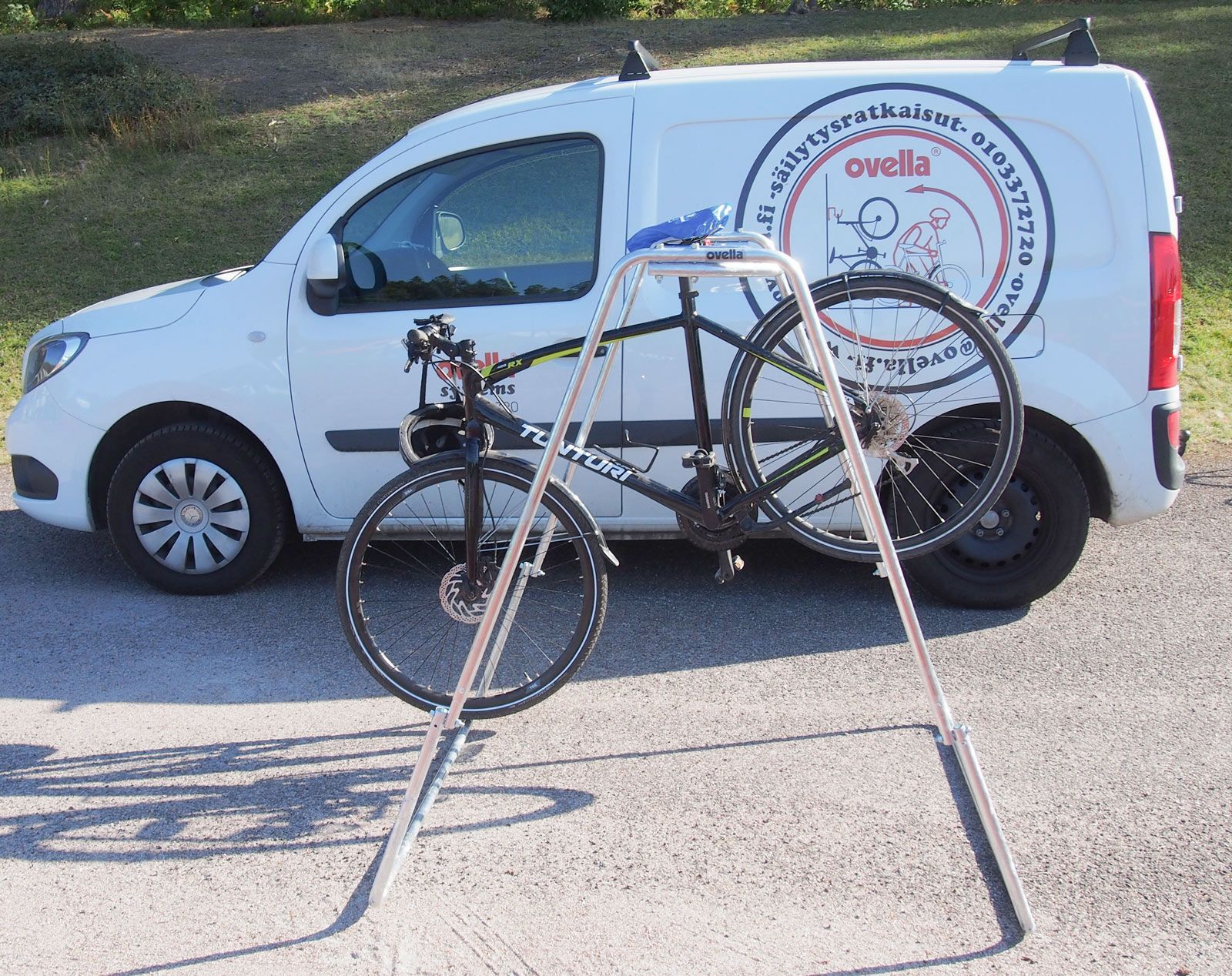 SuksiFillariRäkki välineteline