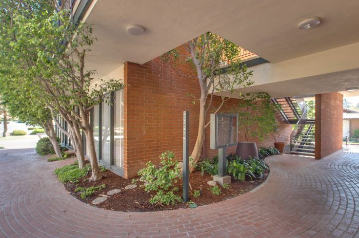 peninsula office building