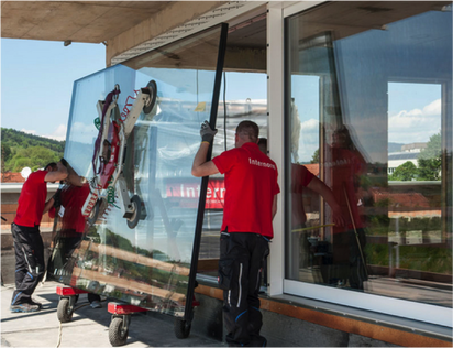 Stiklo paketų montavimas