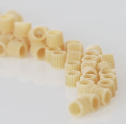 Primo piano di Ditali, una tipologia di pasta secca trafilata al bronzo Valdoro.