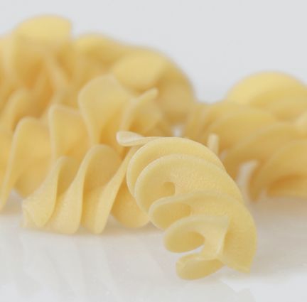 Primo piano di Eliconi, una tipologia di pasta secca trafilata al bronzo Valdoro.