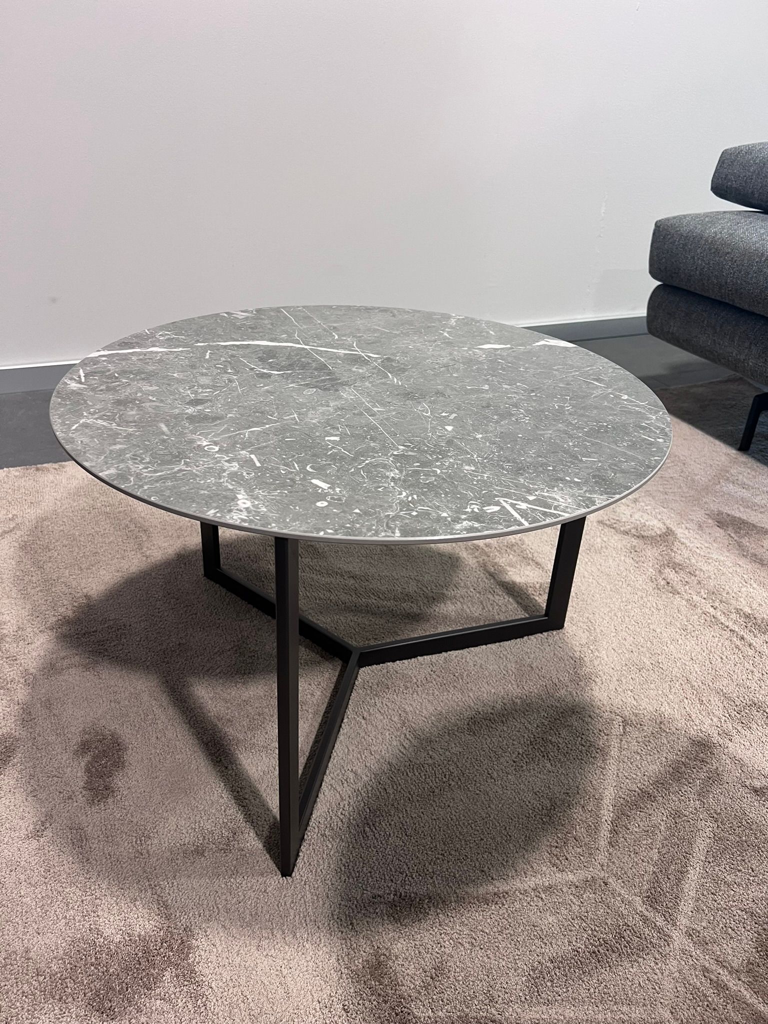 Immagine del tavolino Joy di Tomasella, visionabile presso Arredamenti Capelli