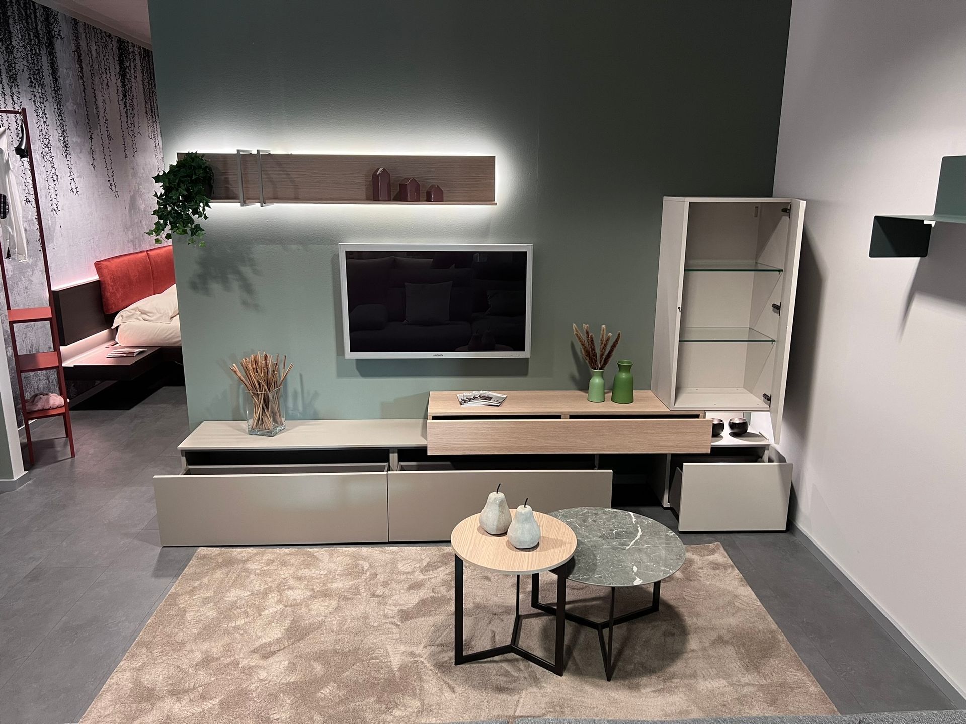 Immagine di un Living Ring di Tomasella, nelle finiture beige arena, rovere sabbia e madreperla