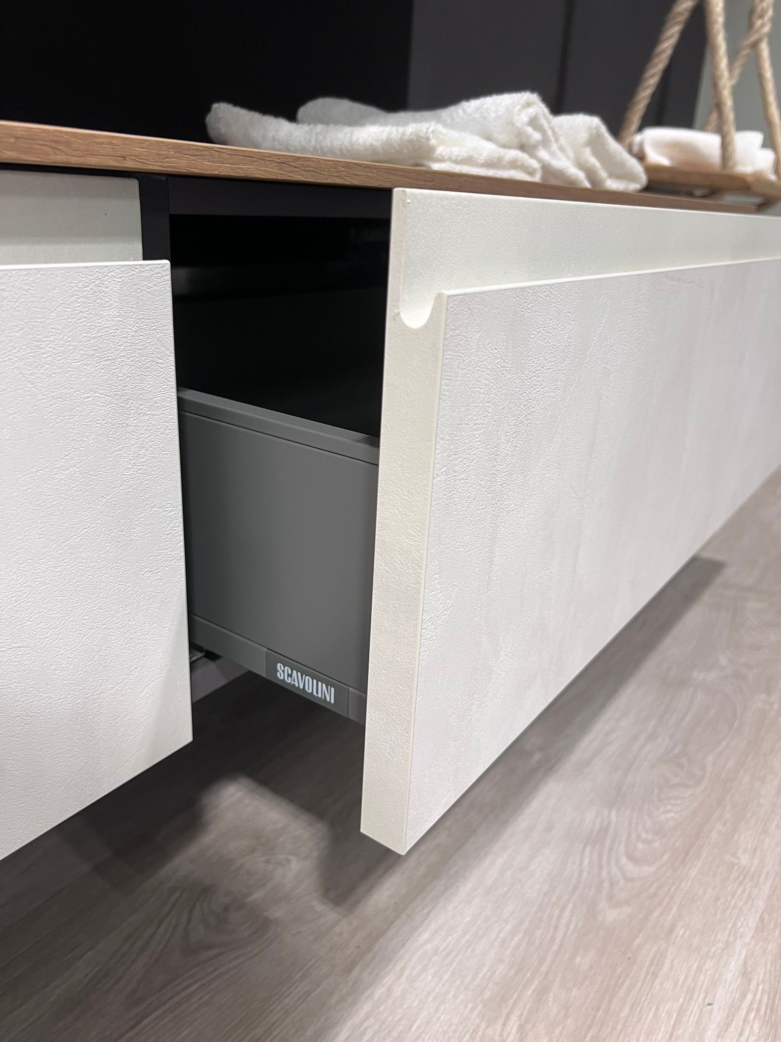 Immagine del bagno Juno di Scavolini, esposto presso Arredamenti Capelli