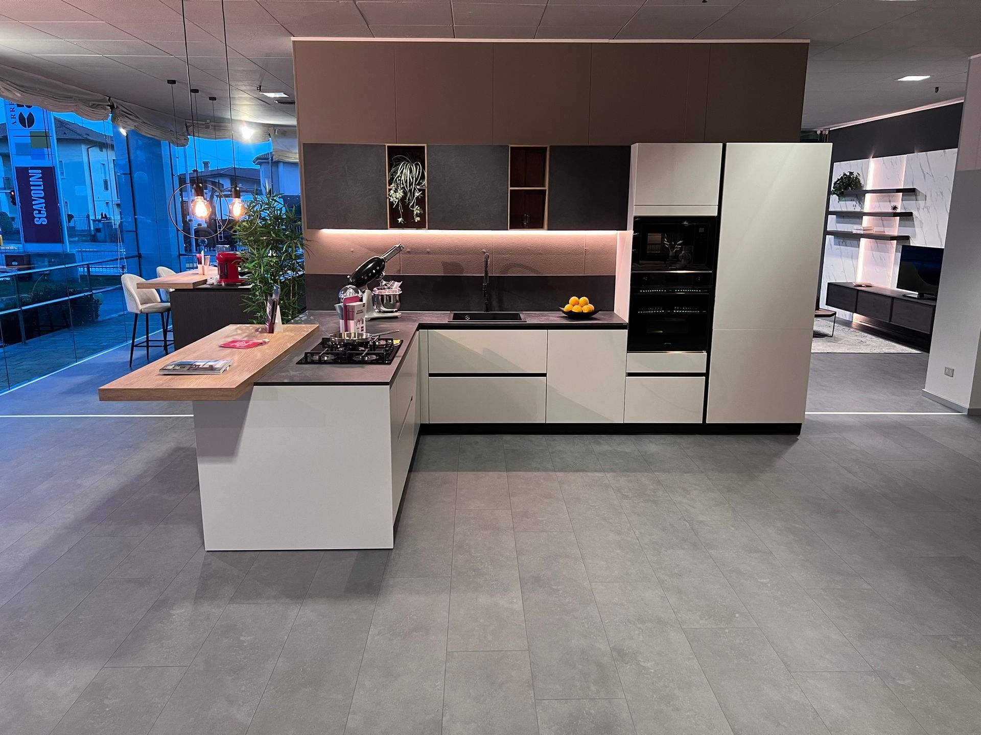 Immagine della cucina Liberamente di Scavolini, esposta presso Arredamenti Capelli