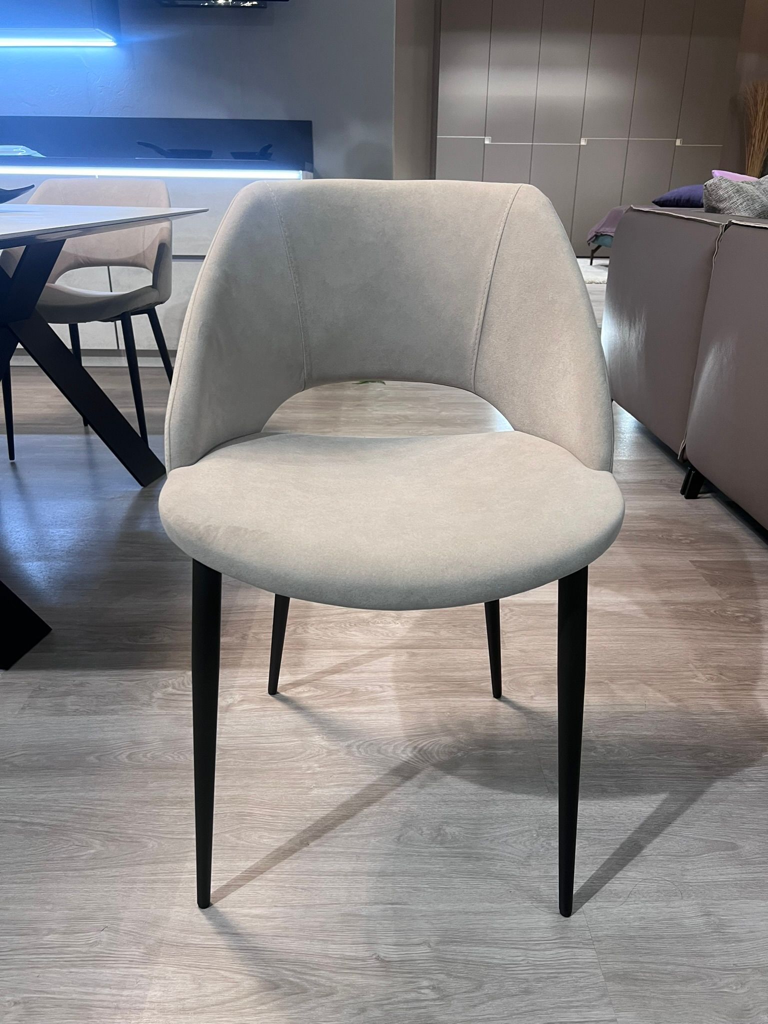 Immagine della sedia Arisa di Sedit, esposto presso Arredamenti Capelli