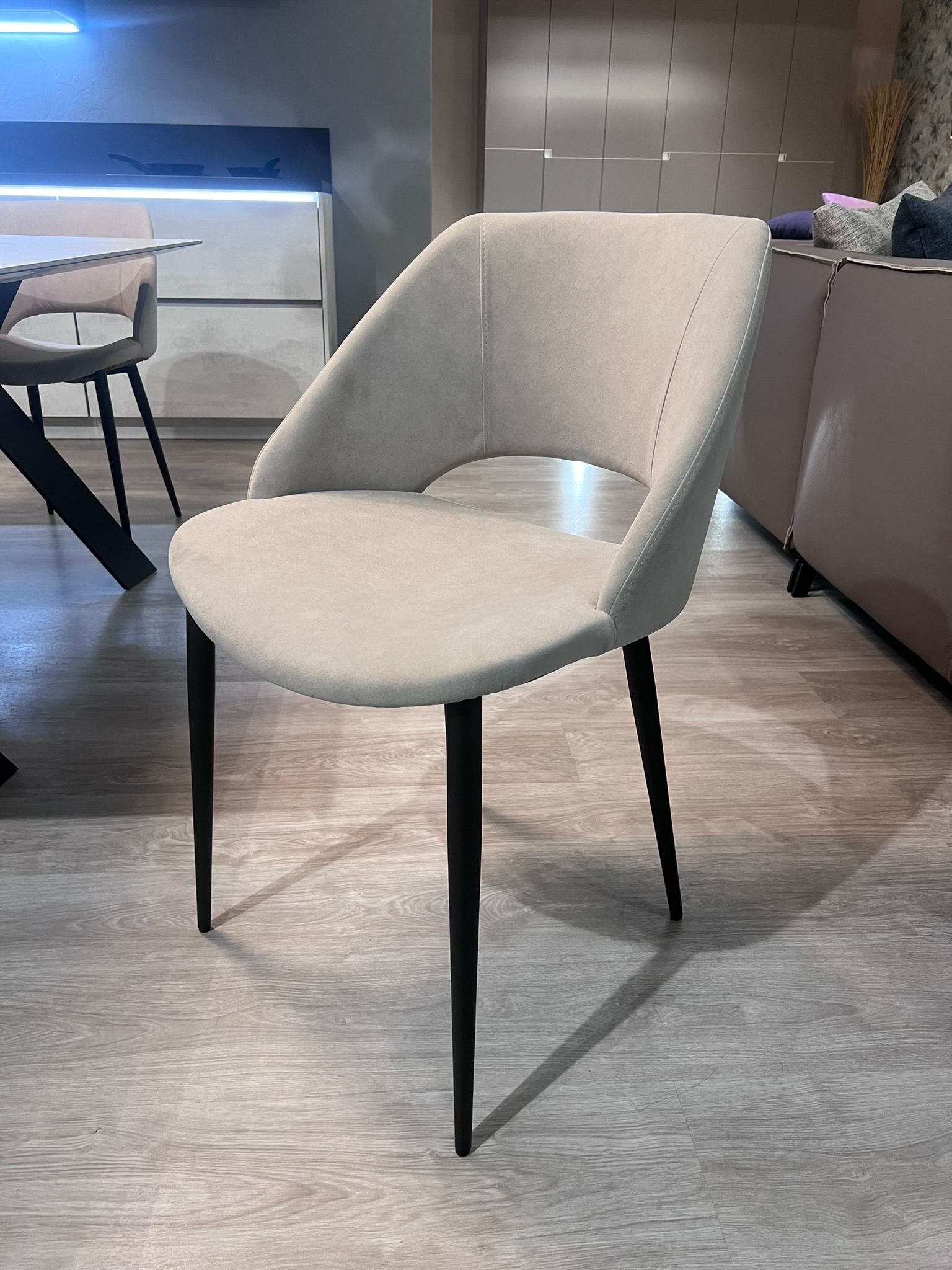 Immagine della sedia Arisa di Sedit, esposto presso Arredamenti Capelli