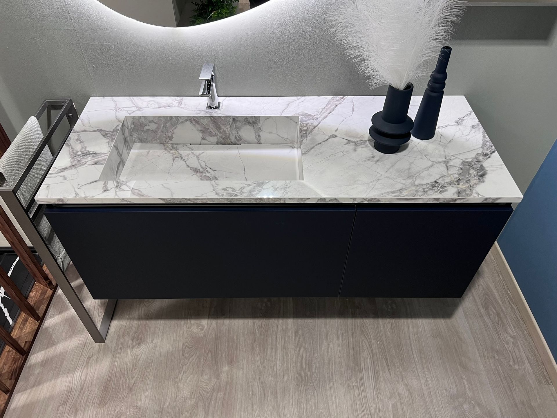 Immagine del bagno Lido di Scavolini, esposto presso Arredamenti Capelli