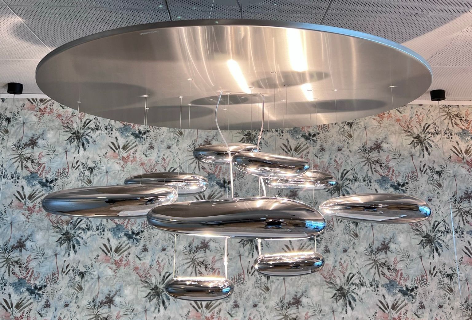 Immagine della lampada Mercury di Artemide, esposta presso Arredamenti Capelli