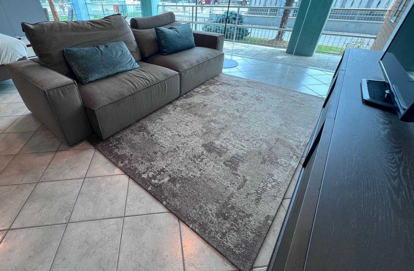 Immagine del tappeto Sigal di Colombini, esposto presso Arredamenti Capelli