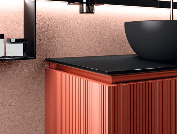 Immagine di un bagno lido di scavolini in finitura laccato opaco arancione