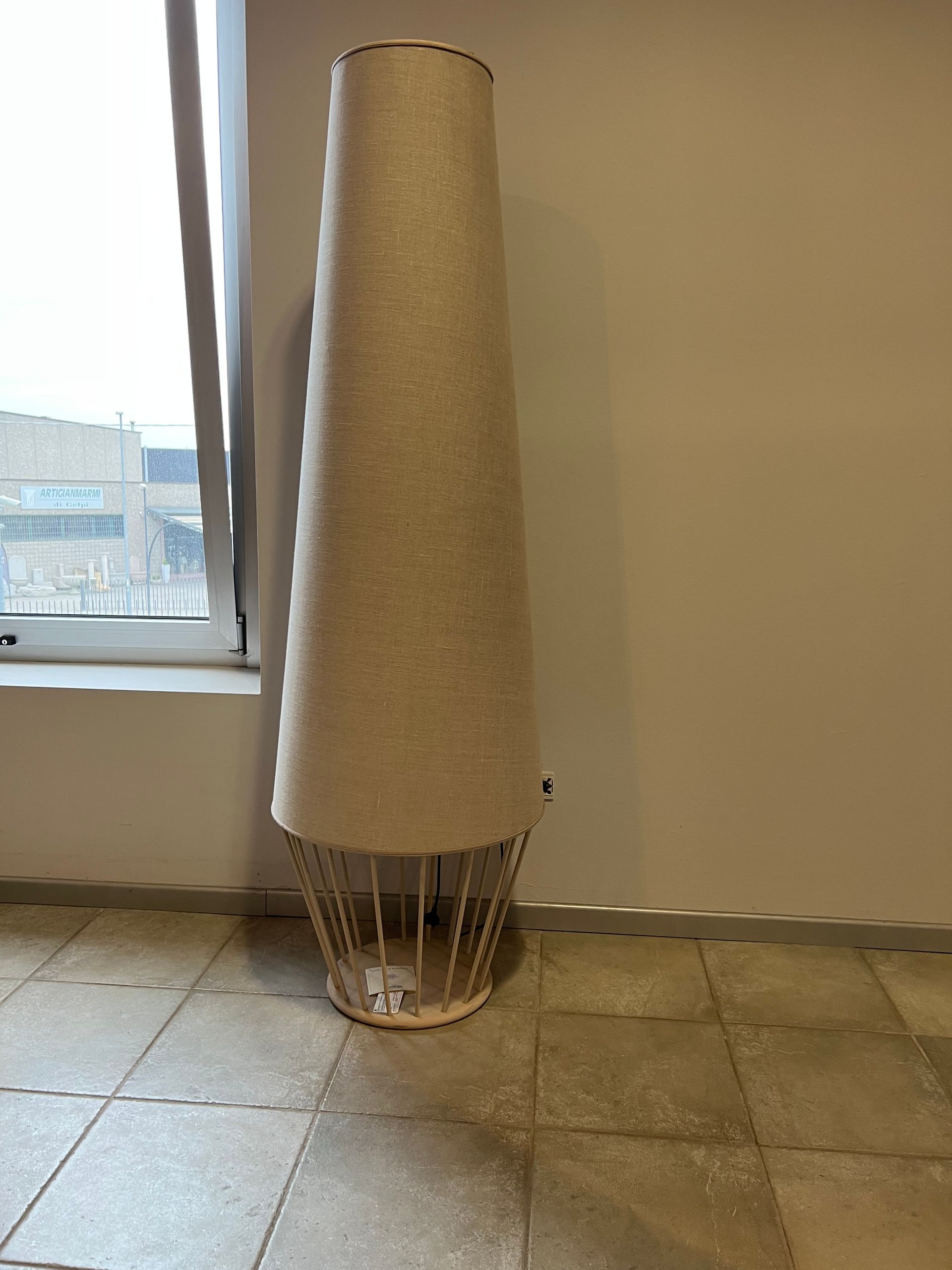 Immagine della lampada Sofia di Cantori, esposta presso Arredamenti Capelli